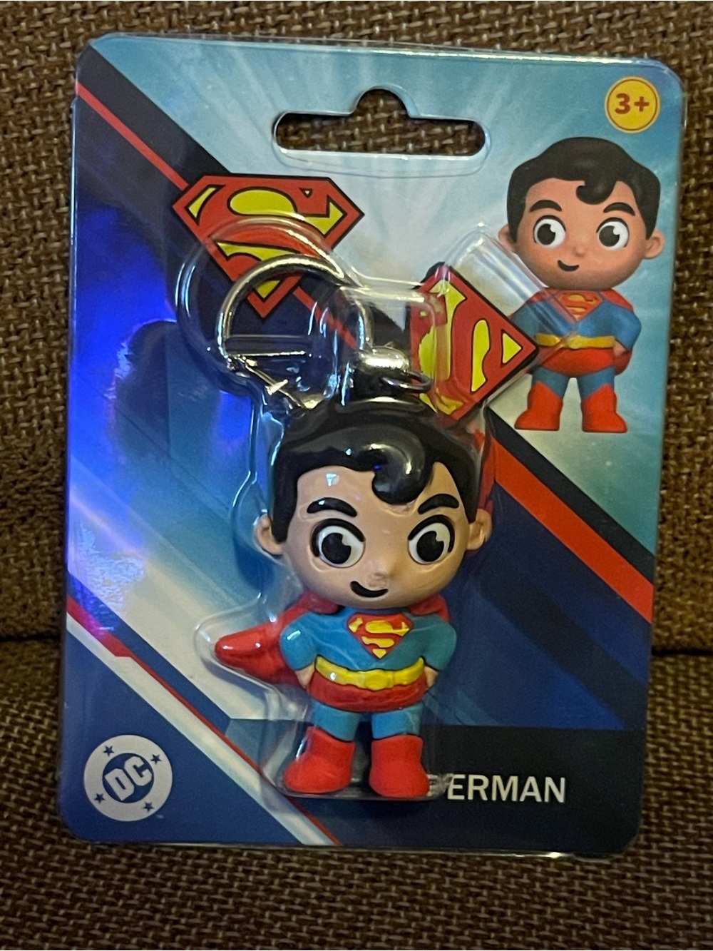Superman Keychain - Picture 1 of 3